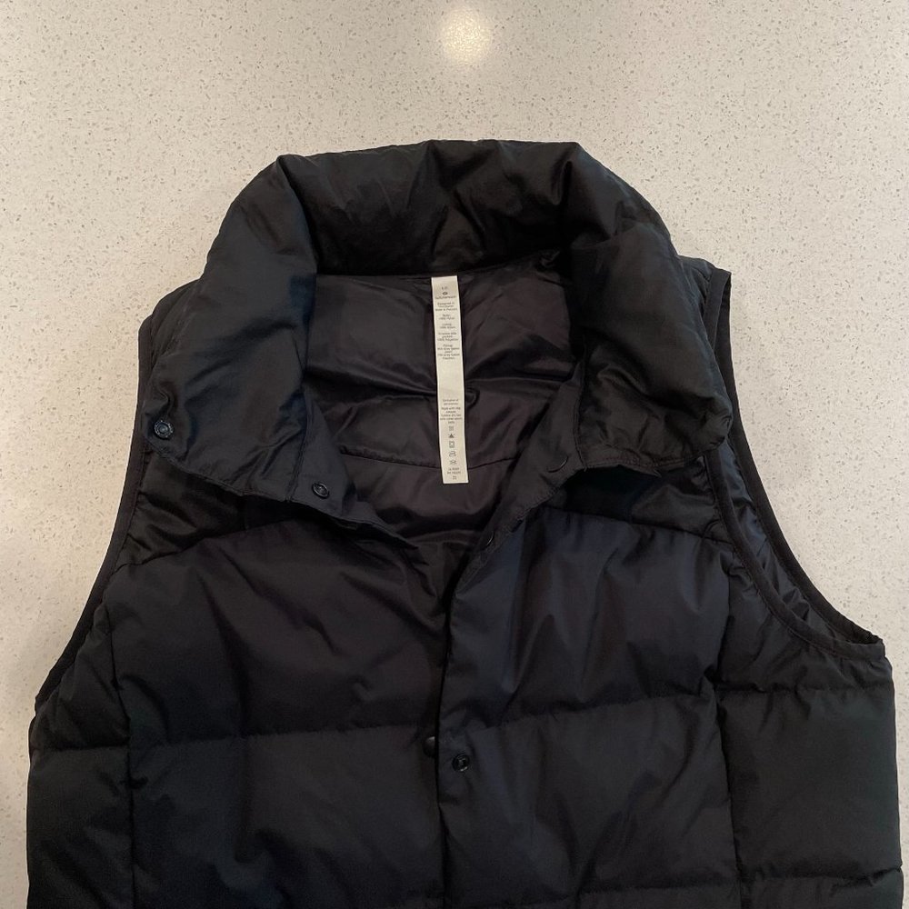 lululemon athletica Black Puffer Vest - Picture 3 of 16